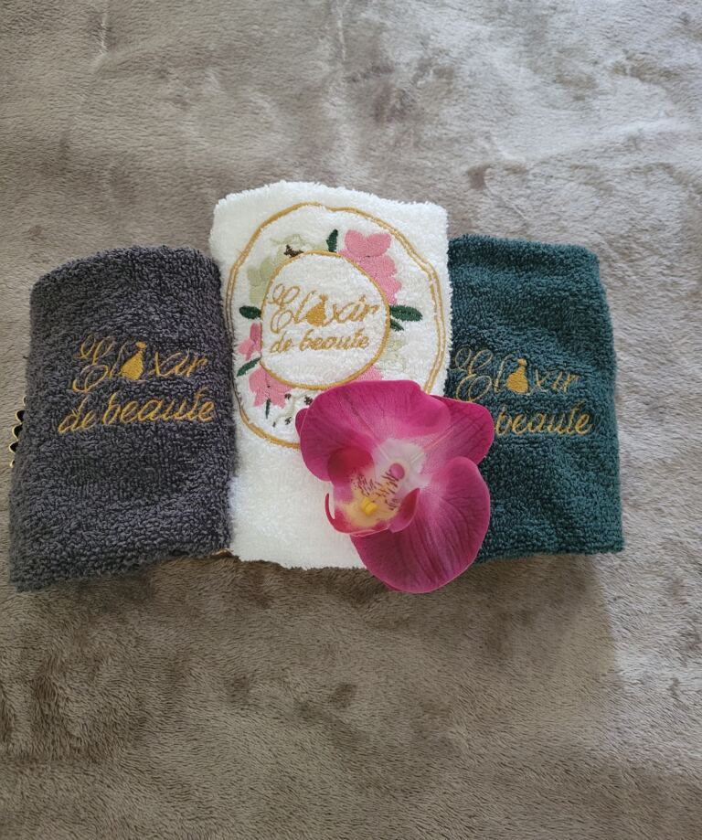 Serviettes brodées Élixir de Beauté et orchidée